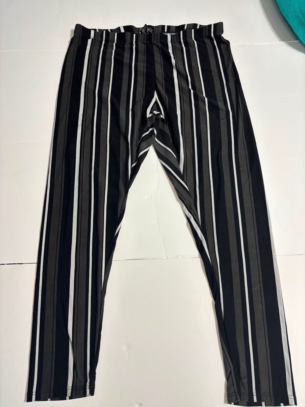 Just one. Women’s pant elastic